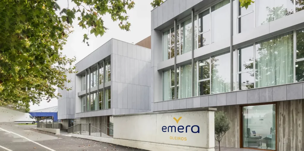 Fachada de la residencia Emera Oleiros en A Coruña