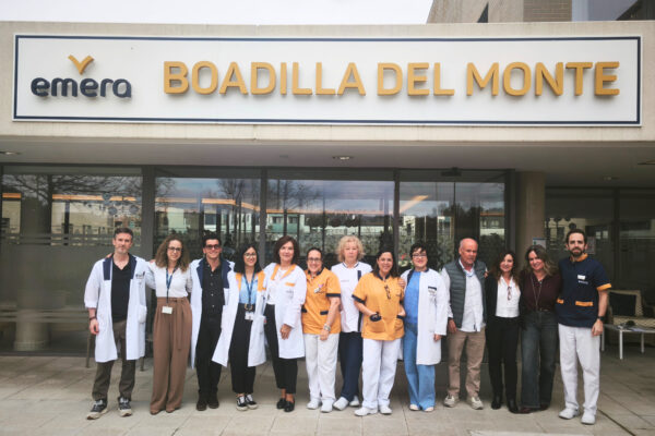 Equipo de Emera Boadilla del Monte junto con el Dr. Burgueño
